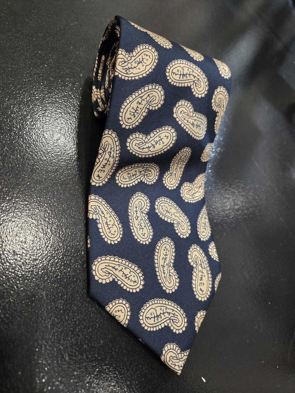 Isaco Paisley 100% Silk Tie - Handmade